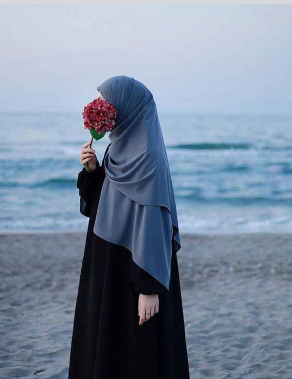 عکس پروفایل دختر با حجاب کنار دریا