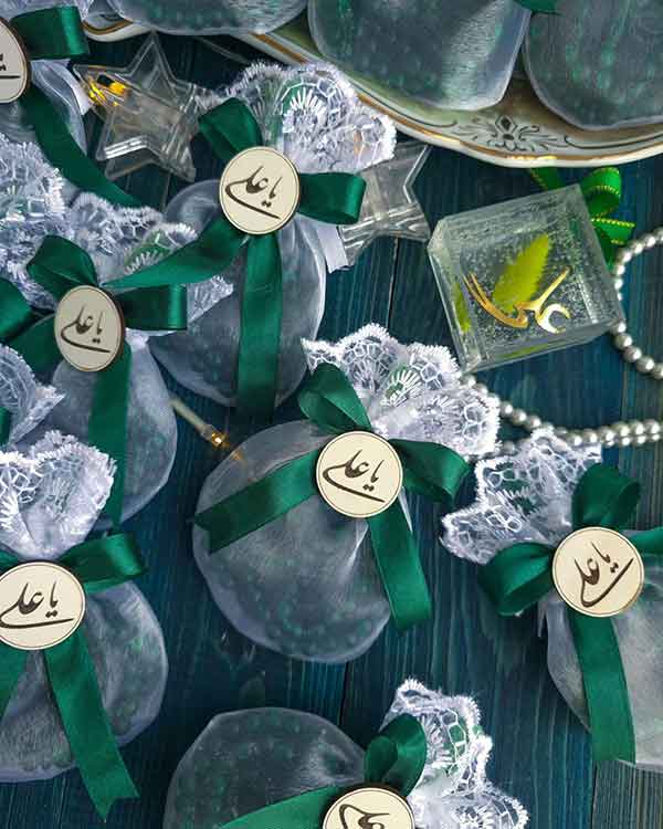 “گیفت عید غدیر جدید” 2024 مخصوص خاص پسندان ترکیب رنگ سبز با شیشه, نمد,قاب, قران