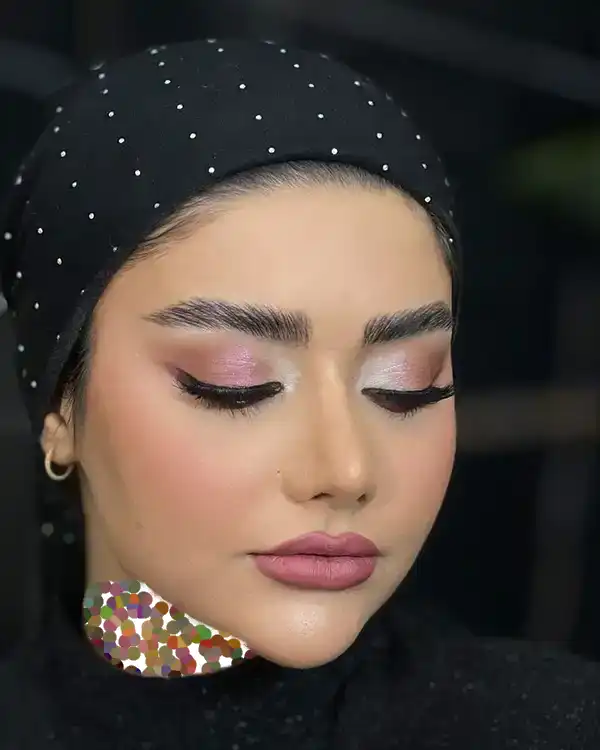 آرایش ملایم برای مجالس 2025 | کم اما چشمگیر با آرایش لایت بدرخش؛ حرفه‌ای باش!