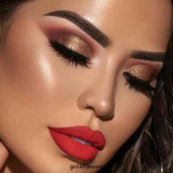 آرایش مناسب برای لباس قرمز، 30 نمونه میکاپ چشم به سبک های مختلف با لباس قرمز  