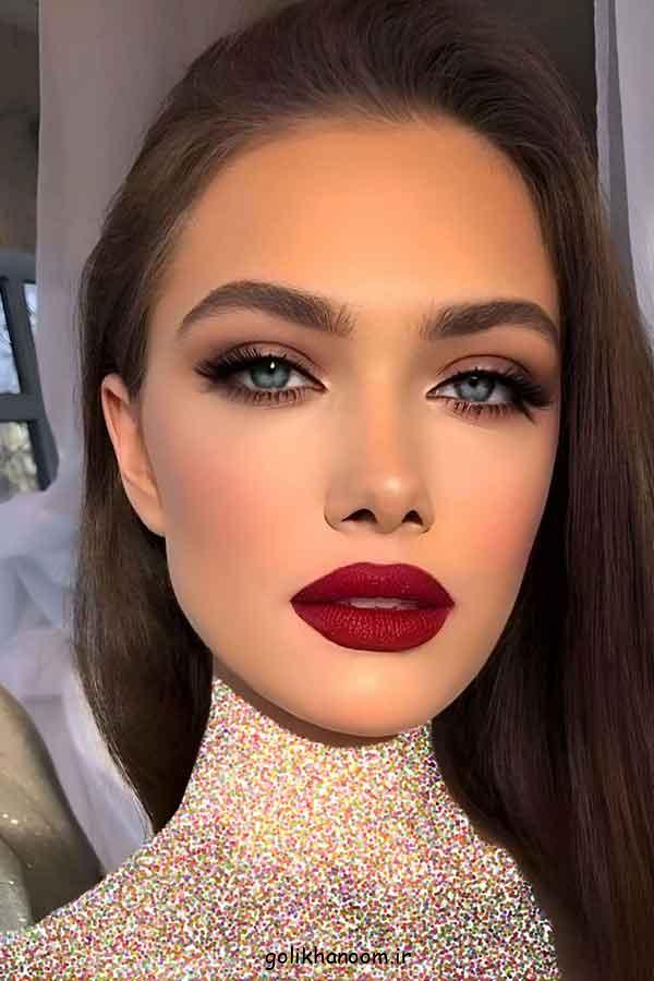 آرایش مناسب برای لباس قرمز، 30 نمونه میکاپ چشم به سبک های مختلف با لباس قرمز  