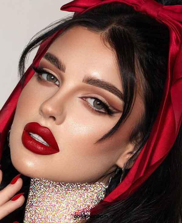 آرایش مناسب برای لباس قرمز، 30 نمونه میکاپ چشم به سبک های مختلف با لباس قرمز  