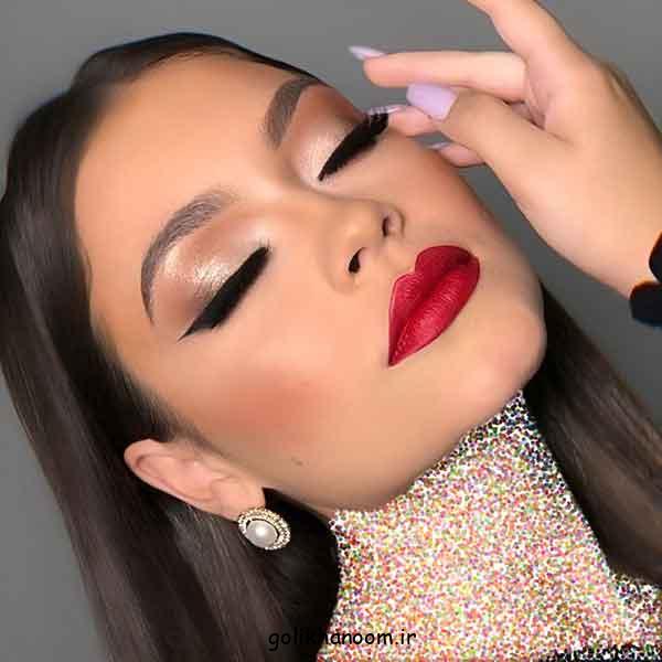 آرایش مناسب برای لباس قرمز، 30 نمونه میکاپ چشم به سبک های مختلف با لباس قرمز  