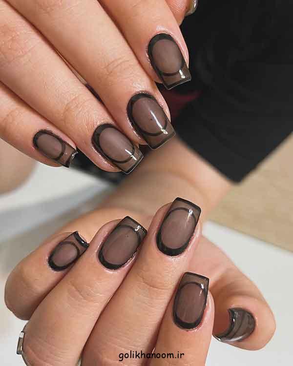 مدل ناخن برای محرم دخترانه ۱۴۰۴ | گلچین طرح مشکی زیبا و جدید (کوتاه و بلند)