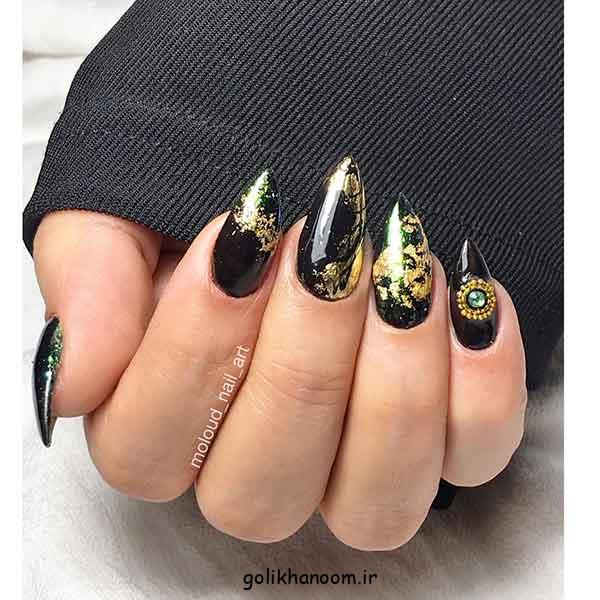 مدل ناخن برای محرم دخترانه ۱۴۰۴ | گلچین طرح مشکی زیبا و جدید (کوتاه و بلند)