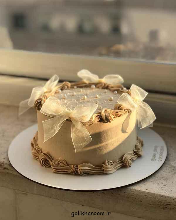کیک جشن سالگرد ازدواج؛ 30 طرح اینستا دیزاین شده با گل طبیعی شیک (فانتزی، ساده)