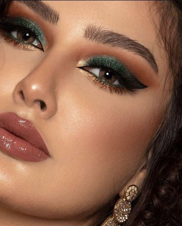 میکاپ با سایه سبز؛ 30 مدل یشمی شایندار ترکیب با رنگ دیگر طلایی (انواع پوست)