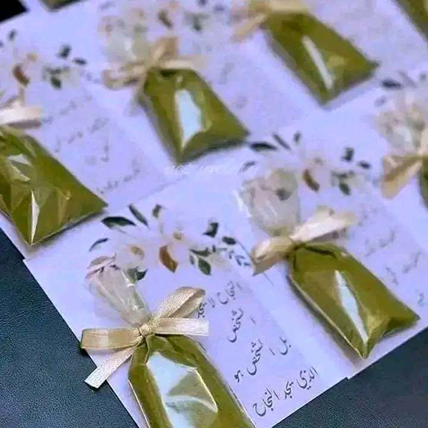 تزیین حنای خشک برای مهمانها؛ 30 طرح برای هدیه دادن کیسه‌ توری، ظروف شیشه‌ای 