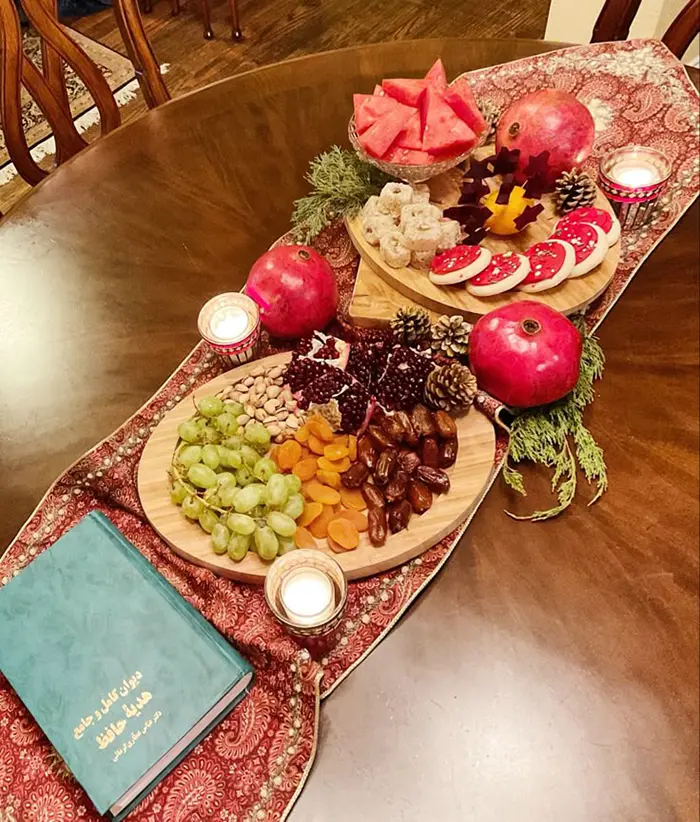 ۵۰ سفره شب یلدا ساده و شیک ۲۰۲۶؛ ترکیب عشق، رنگ، سنت، اصالت - با کمترین هزینه