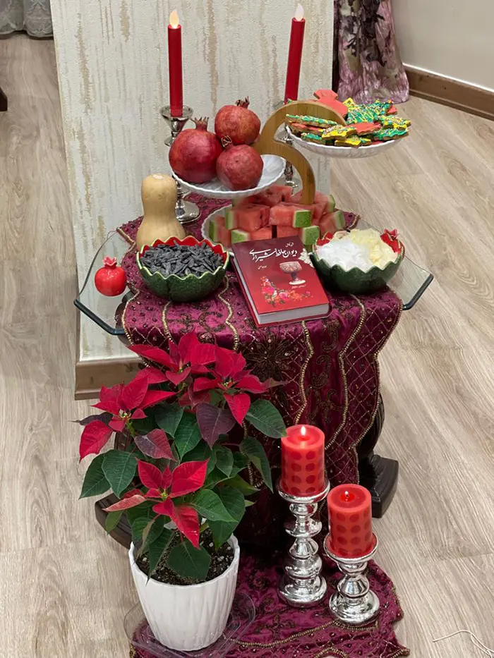 ۵۰ سفره شب یلدا ساده و شیک ۲۰۲۶؛ ترکیب عشق، رنگ، سنت، اصالت - با کمترین هزینه