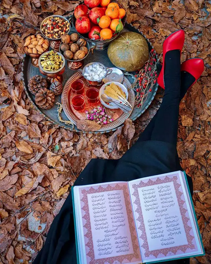 ۵۰ سفره شب یلدا ساده و شیک ۲۰۲۶؛ ترکیب عشق، رنگ، سنت، اصالت - با کمترین هزینه